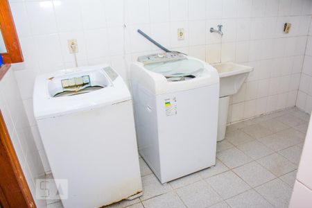 Casa à venda com 480m², 4 quartos e 3 vagasDetalhe da area de serviço