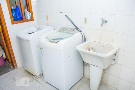 Casa à venda com 480m², 4 quartos e 3 vagasDetalhe da area de serviço