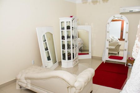 Casa à venda com 480m², 4 quartos e 3 vagasQuarto com suite 1