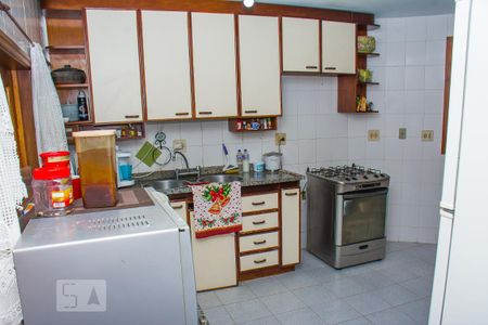 Casa à venda com 480m², 4 quartos e 3 vagasCozinha - Armários