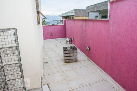 Casa à venda com 480m², 4 quartos e 3 vagasSacada com varanda da suite 3
