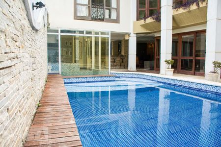 Casa à venda com 480m², 4 quartos e 3 vagasPiscina