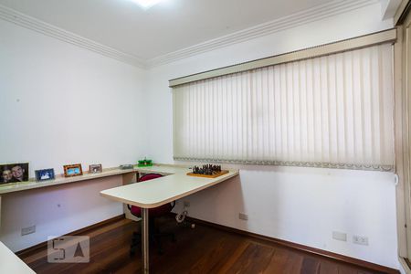 Casa à venda com 254m², 3 quartos e 3 vagasEscritório