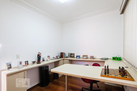 Casa à venda com 254m², 3 quartos e 3 vagasEscritório