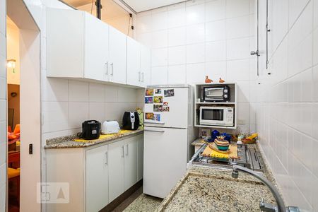 Casa à venda com 254m², 3 quartos e 3 vagasCozinha 1