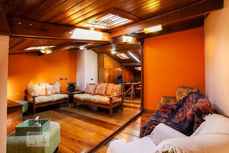 Casa à venda com 254m², 3 quartos e 3 vagasSala