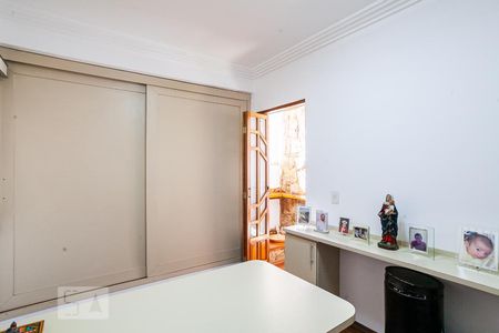 Casa à venda com 254m², 3 quartos e 3 vagasEscritório