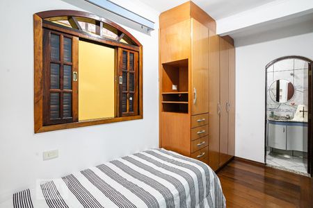 Casa à venda com 254m², 3 quartos e 3 vagasSuíte 3