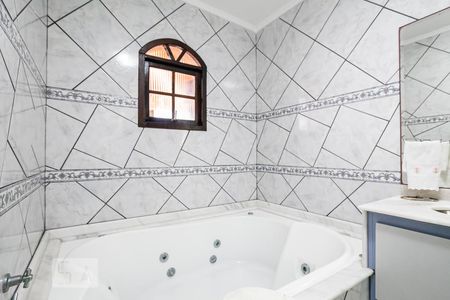 Casa à venda com 254m², 3 quartos e 3 vagasBanheiro da Suíte Master