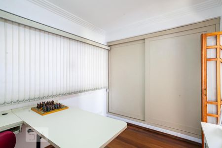 Casa à venda com 254m², 3 quartos e 3 vagasEscritório