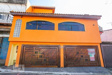 Casa à venda com 254m², 3 quartos e 3 vagasFachada