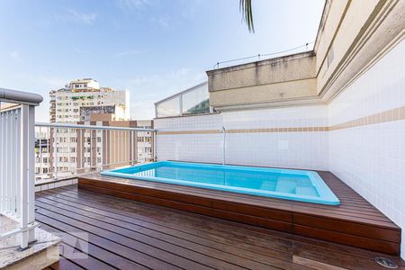 Apartamento à venda com 50m², 1 quarto e 1 vaga Apartamento à venda com 50m², 1 quarto e 1 vagaÁrea comum - Piscina