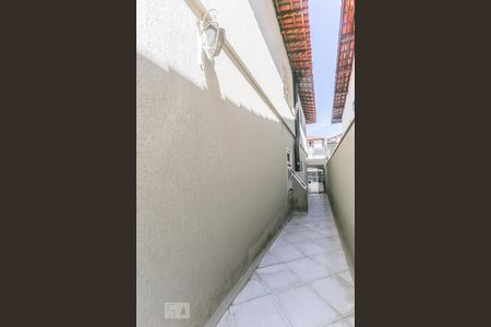 Casa à venda com 258m², 3 quartos e 2 vagas Casa à venda com 258m², 3 quartos e 2 vagasCorredor Lateral