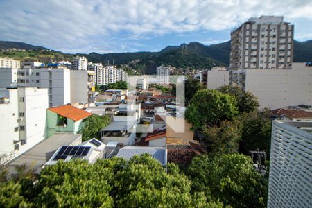 Apartamento à venda com 355m², 4 quartos e 2 vagas Apartamento à venda com 355m², 4 quartos e 2 vagasVista da Suíte 1