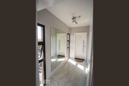 Apartamento à venda com 110m², 3 quartos e 2 vagas Apartamento à venda com 110m², 3 quartos e 2 vagasHall