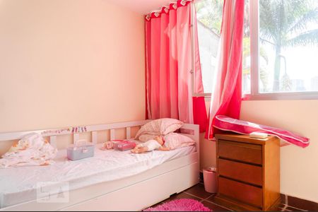 Casa à venda com 630m², 3 quartos e 4 vagas Casa à venda com 630m², 3 quartos e 4 vagasQuarto 3