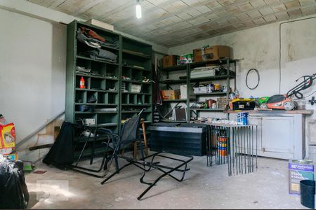 Casa à venda com 630m², 3 quartos e 4 vagas Casa à venda com 630m², 3 quartos e 4 vagasDeposito