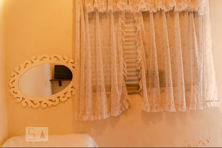 Casa à venda com 630m², 3 quartos e 4 vagas Casa à venda com 630m², 3 quartos e 4 vagasQuarto de Serviço