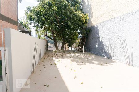 Casa à venda com 630m², 3 quartos e 4 vagas Casa à venda com 630m², 3 quartos e 4 vagasQuintal da Edícula