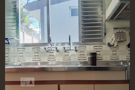 Casa à venda com 630m², 3 quartos e 4 vagas Casa à venda com 630m², 3 quartos e 4 vagasCozinha