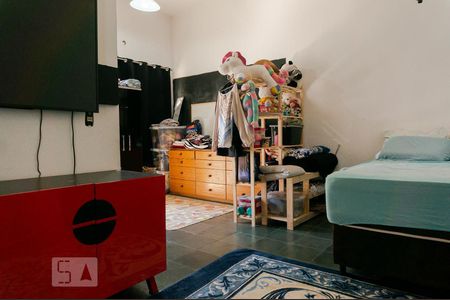 Casa à venda com 630m², 3 quartos e 4 vagas Casa à venda com 630m², 3 quartos e 4 vagasEdícula