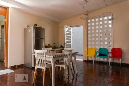 Casa à venda com 630m², 3 quartos e 4 vagas Casa à venda com 630m², 3 quartos e 4 vagasÁrea de Serviço