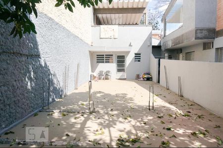 Casa à venda com 630m², 3 quartos e 4 vagas Casa à venda com 630m², 3 quartos e 4 vagasQuintal da Edícula