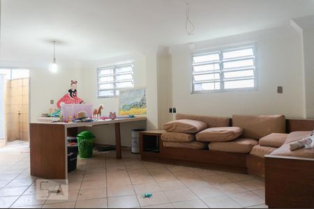 Casa à venda com 630m², 3 quartos e 4 vagas Casa à venda com 630m², 3 quartos e 4 vagasSala de Brinquedos