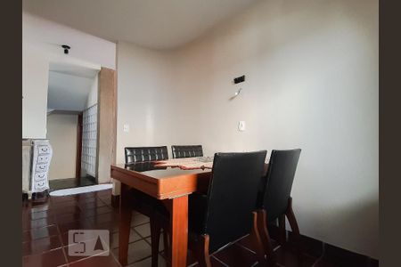 Casa à venda com 630m², 3 quartos e 4 vagas Casa à venda com 630m², 3 quartos e 4 vagasCopa