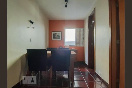 Casa à venda com 630m², 3 quartos e 4 vagas Casa à venda com 630m², 3 quartos e 4 vagasCopa