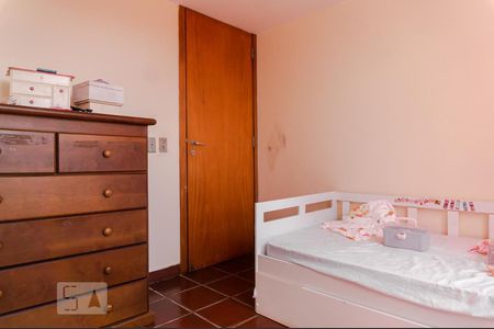 Casa à venda com 630m², 3 quartos e 4 vagas Casa à venda com 630m², 3 quartos e 4 vagasQuarto 3