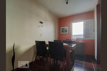 Casa à venda com 630m², 3 quartos e 4 vagas Casa à venda com 630m², 3 quartos e 4 vagasCopa