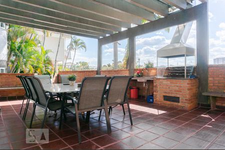 Casa à venda com 630m², 3 quartos e 4 vagas Casa à venda com 630m², 3 quartos e 4 vagasChurrasqueira