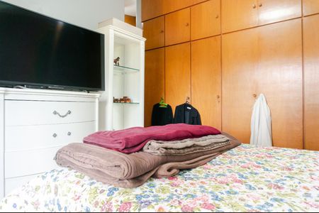 Casa à venda com 630m², 3 quartos e 4 vagas Casa à venda com 630m², 3 quartos e 4 vagasSuíte