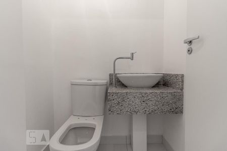 Apartamento para alugar com 83m², 3 quartos e 2 vagas Apartamento para alugar com 83m², 3 quartos e 2 vagasBanheiro