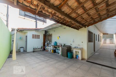 Casa à venda com 226m², 3 quartos e 4 vagas Casa à venda com 226m², 3 quartos e 4 vagasGaragem/Lavanderia