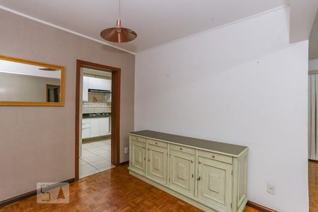 Sala de apartamento para alugar com 3 quartos, 130m² em Jardim Lindóia, Porto Alegre