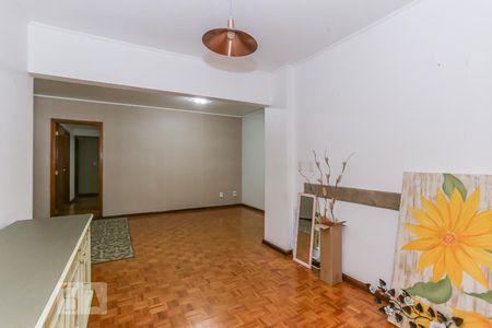 Sala de apartamento para alugar com 3 quartos, 130m² em Jardim Lindóia, Porto Alegre