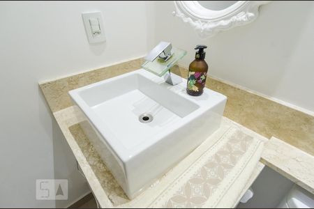 Apartamento à venda com 82m², 2 quartos e 1 vaga Apartamento à venda com 82m², 2 quartos e 1 vagaBanheiro