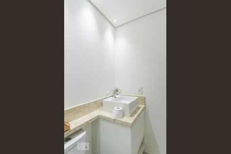 Apartamento à venda com 82m², 2 quartos e 1 vaga Apartamento à venda com 82m², 2 quartos e 1 vagaBanheiro da suíte