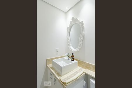 Apartamento à venda com 82m², 2 quartos e 1 vaga Apartamento à venda com 82m², 2 quartos e 1 vagaBanheiro