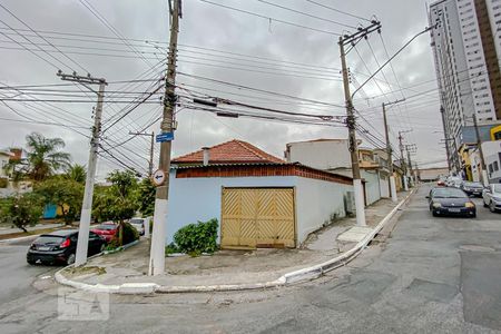 Casa à venda com 220m², 3 quartos e 2 vagasFachada