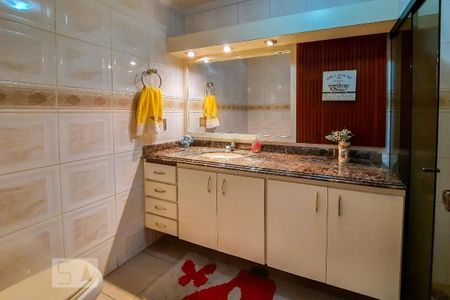 Apartamento à venda com 228m², 4 quartos e 3 vagas Apartamento à venda com 228m², 4 quartos e 3 vagasBanheiro Social