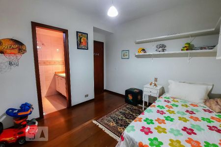 Apartamento à venda com 228m², 4 quartos e 3 vagas Apartamento à venda com 228m², 4 quartos e 3 vagasSuíte 1