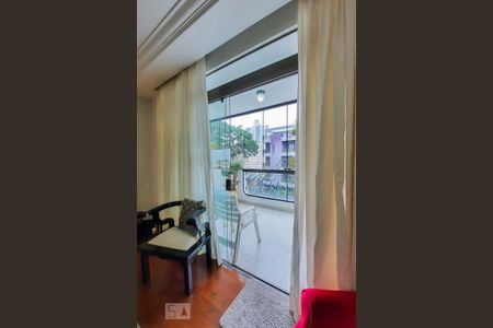 Apartamento à venda com 228m², 4 quartos e 3 vagas Apartamento à venda com 228m², 4 quartos e 3 vagasVaranda 2