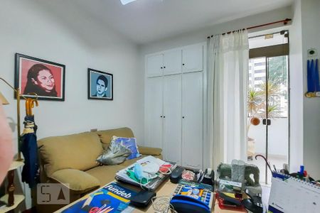 Apartamento à venda com 228m², 4 quartos e 3 vagas Apartamento à venda com 228m², 4 quartos e 3 vagasQuarto 2