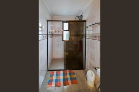 Apartamento à venda com 228m², 4 quartos e 3 vagas Apartamento à venda com 228m², 4 quartos e 3 vagasBanheiro da Suíte 1