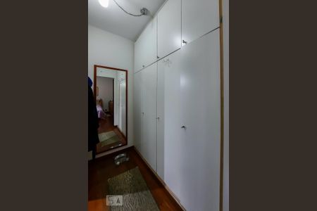 Apartamento à venda com 228m², 4 quartos e 3 vagas Apartamento à venda com 228m², 4 quartos e 3 vagasBanheiro da Suíte 2