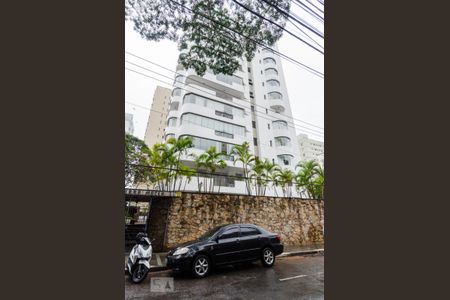 Apartamento à venda com 228m², 4 quartos e 3 vagas Apartamento à venda com 228m², 4 quartos e 3 vagasFachada do Condomínio