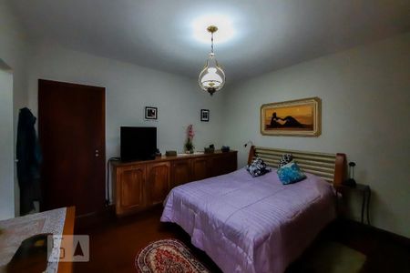 Apartamento à venda com 228m², 4 quartos e 3 vagas Apartamento à venda com 228m², 4 quartos e 3 vagasSuíte 2